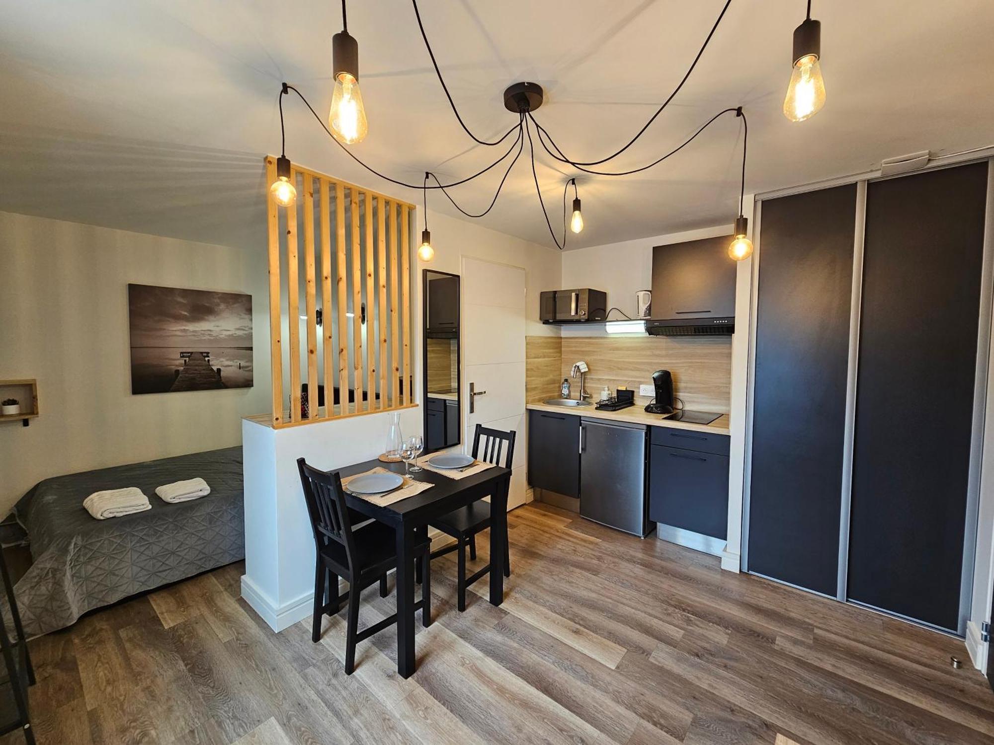 Au 3 Rue Manhes Apartment